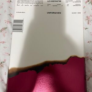 LE SSERAFIM Unforgiven Album